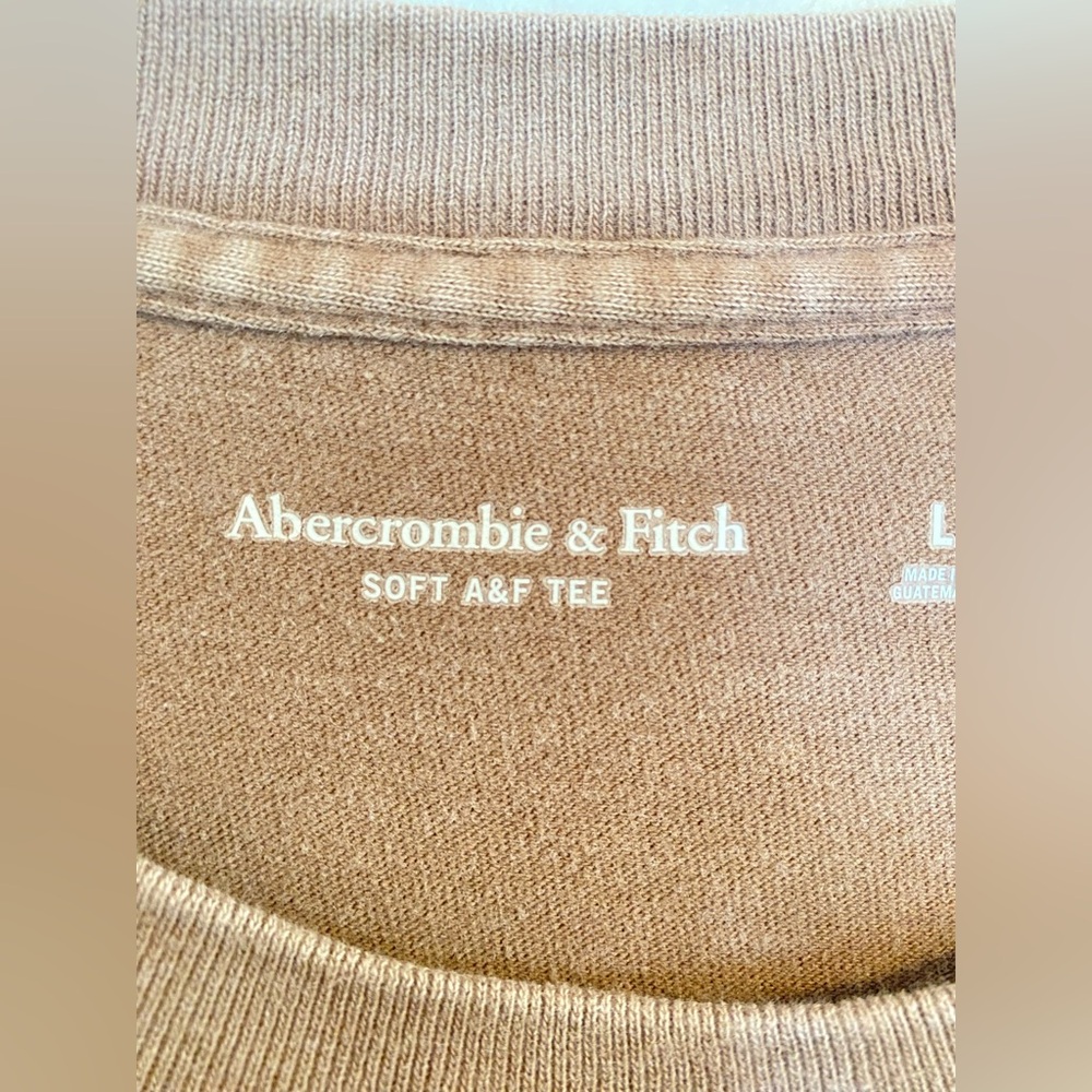 Abercrombie & Firch Brown Graphic T-Shirt with Palm Design Soft Tee..Found - Picture 4 of 4